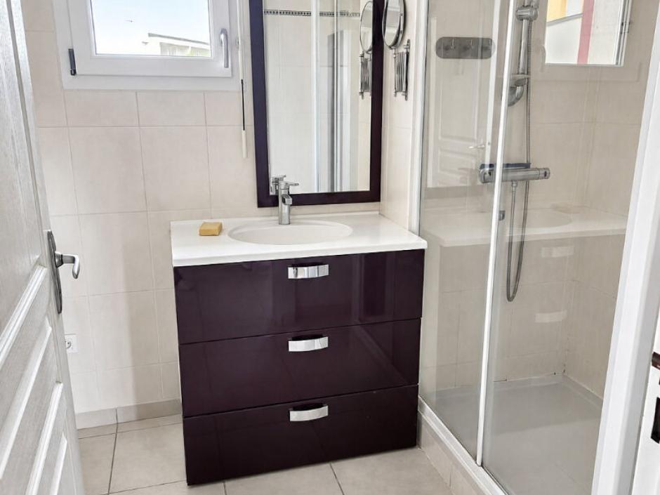 Ac3- buy apartment 
saint malo
 1779579160