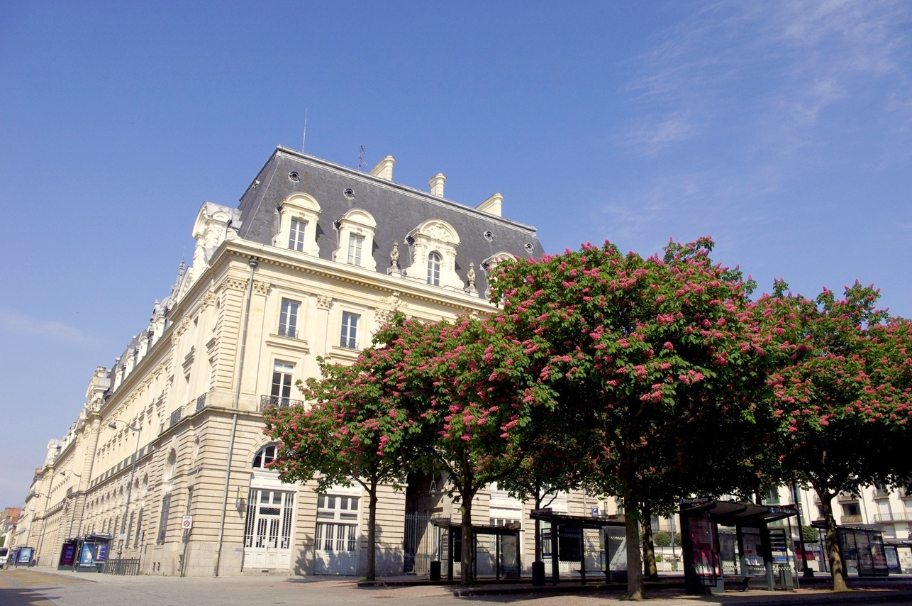 Ac3- buy apartment 
rennes
 1745970817