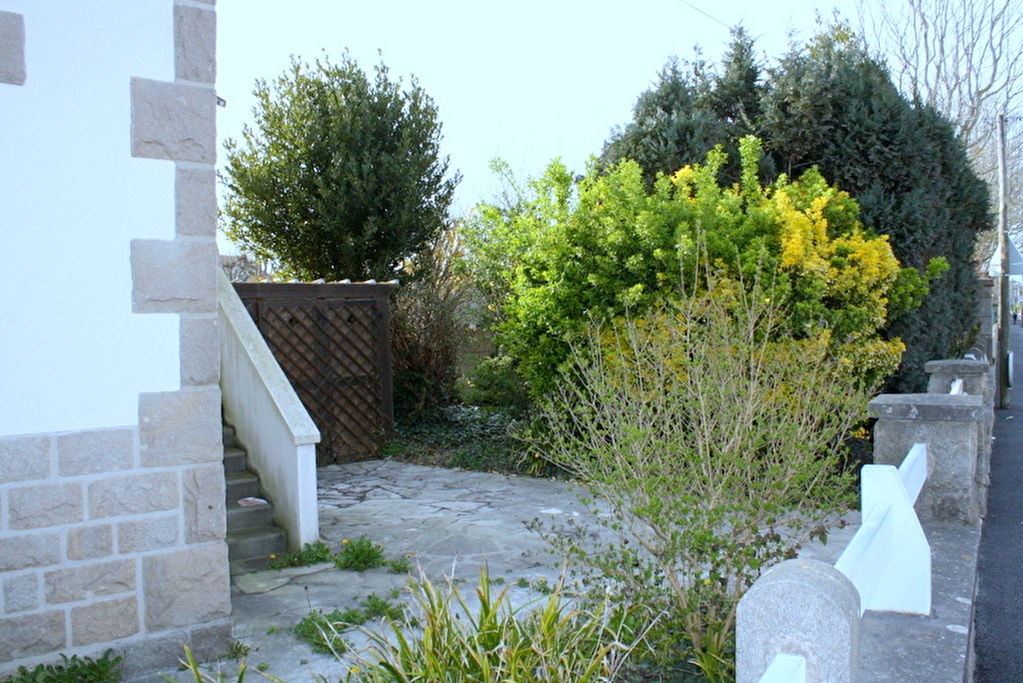 Ac3- buy house 
saint malo
 1745970903