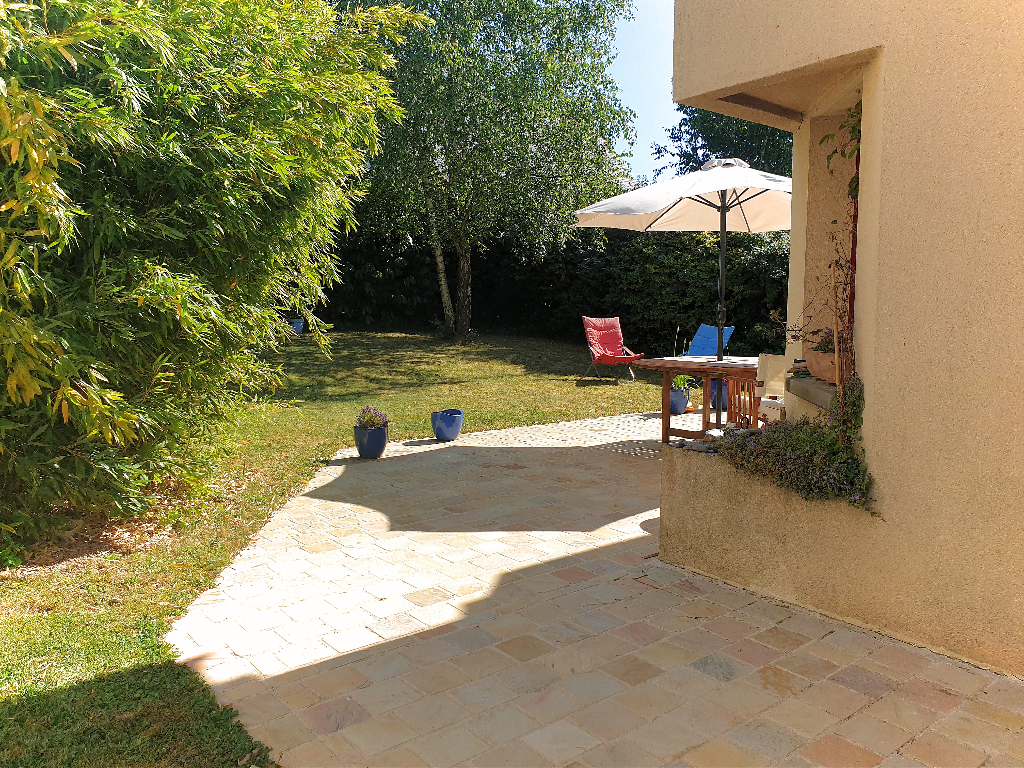 Ac3- buy prestigious house 
rennes
 1746575798