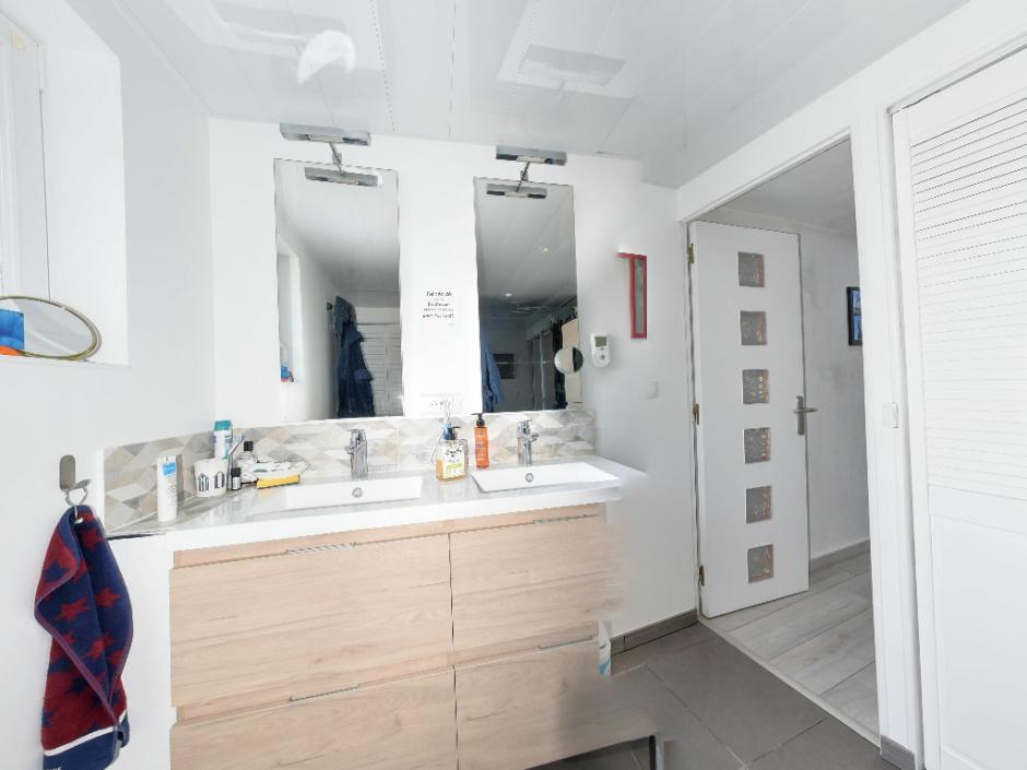 Buy house 
beaussais sur mer
