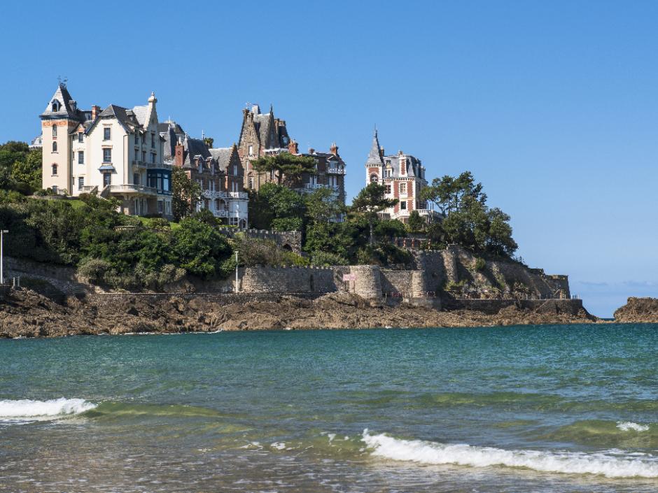 Ac3- buy apartment 
dinard
 1745625361