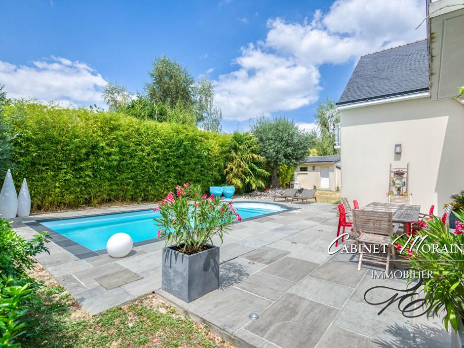 Ac3- buy prestigious house 
nantes
 1745625279