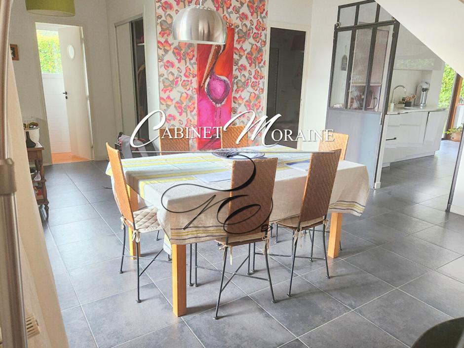 Ac3- buy prestigious house 
rennes
 1746575505