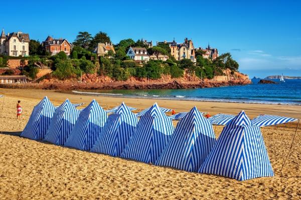 Faite de la location meublée de tourisme à Dinard